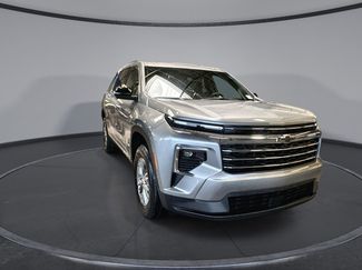 New 2026 Chevrolet Traverse LT w/ Driver Confidence Package AWD/4WD video 2