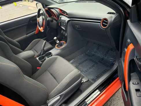 Used 2015 Scion tC FWD image 17