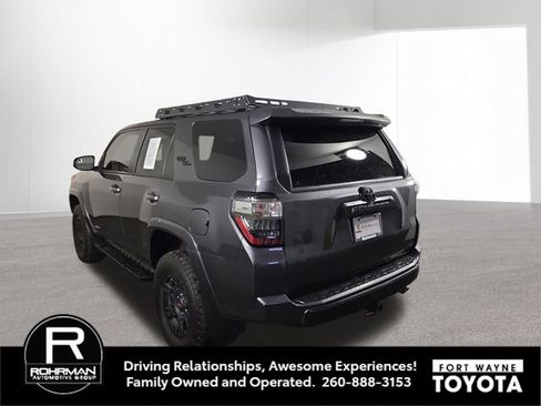 Used 2021 Toyota 4Runner TRD Off-Road Premium w/ Moonroof Package AWD/4WD image 9