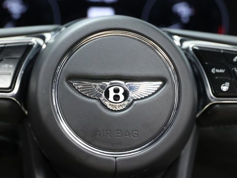 Used 2021 Bentley Bentayga w/ First Edition Specification AWD/4WD image 31