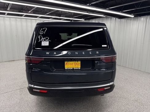 New 2025 Jeep Wagoneer L Series II w/ Convenience Group I image 5
