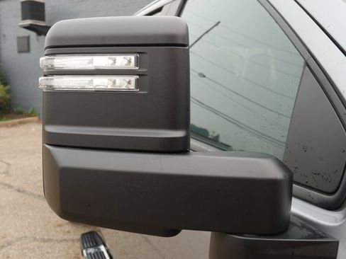 Used 2025 Chevrolet Silverado 2500 LT w/ Safety Package AWD/4WD image 4