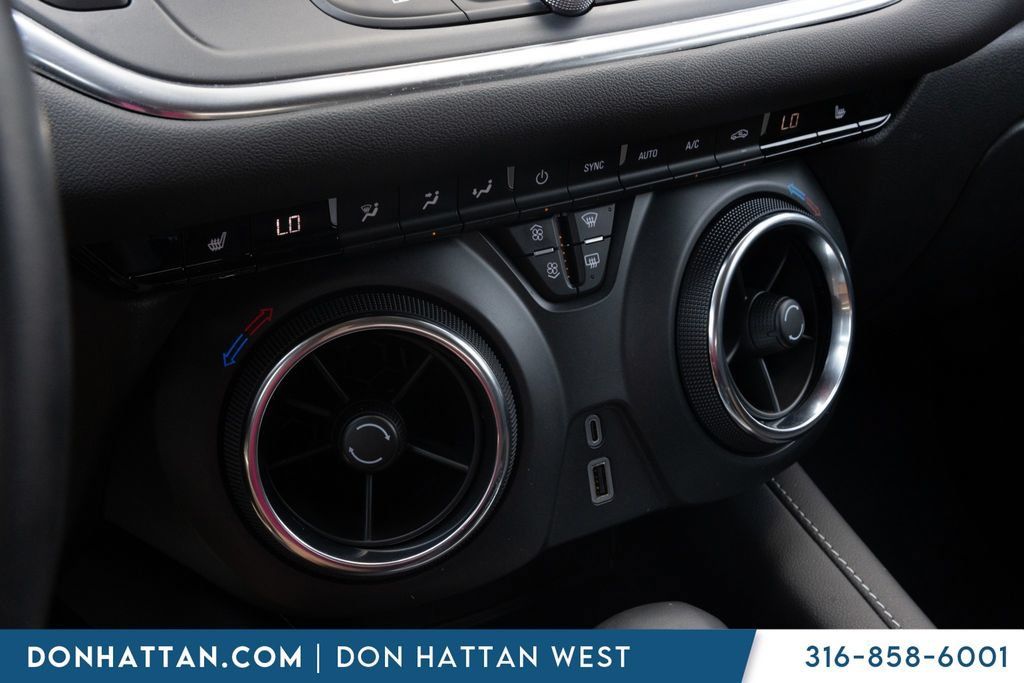 Used 2024 Chevrolet Blazer LT w/ LPO, Floor Liner Package FWD image 8
