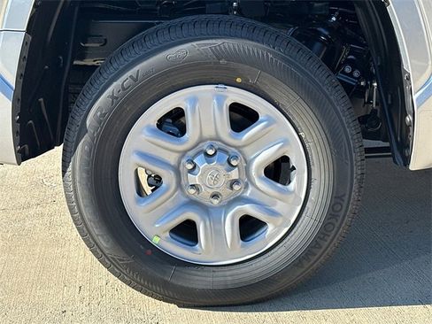 New 2026 Toyota Tundra SR image 7