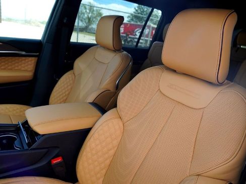 New 2025 Jeep Grand Cherokee L Summit w/ Obsidian Package image 11