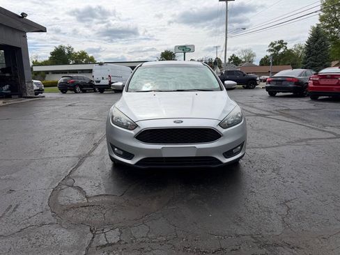 Used 2015 Ford Focus SE w/ Equipment Group 201A FWD image 8