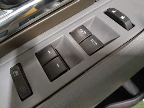 Used 2012 Ford F150 XLT w/ XLT Chrome Pkg image 27