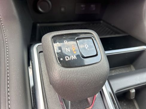 Used 2025 Nissan Pathfinder SL AWD/4WD image 26