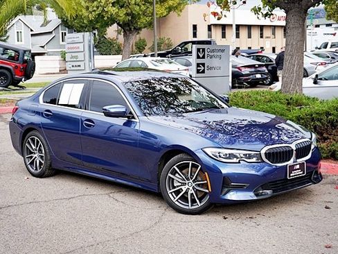 Used 2022 BMW 330i Sedan w/ Driving Assistance Package image 3