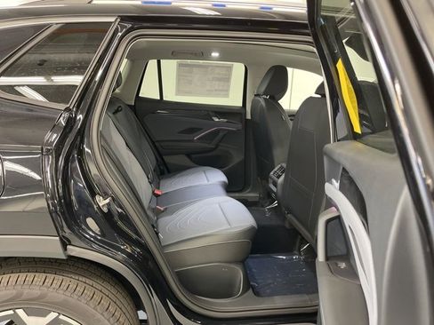 New 2026 Volkswagen Tiguan SE image 12