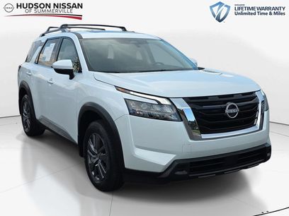 Used 2025 Nissan Pathfinder SV w/ SV Premium Package
