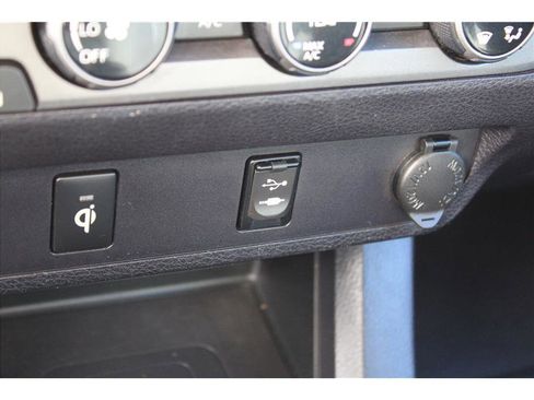 Used 2017 Toyota Tacoma TRD Off-Road w/ Tow Package image 26