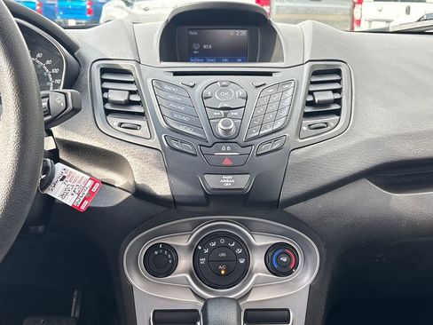 Used 2019 Ford Fiesta SE image 22