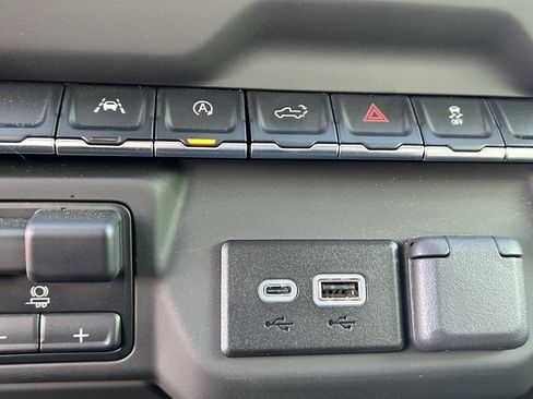 New 2025 Chevrolet Silverado 1500 Custom image 30