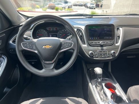 Used 2024 Chevrolet Malibu LT FWD image 18