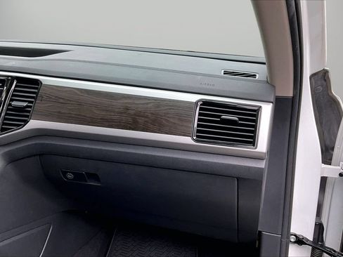 Used 2023 Volkswagen Atlas SE FWD image 21