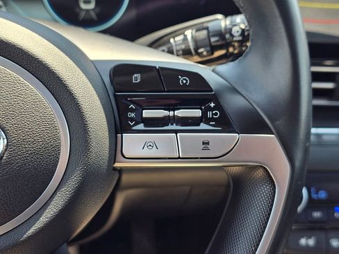 Used 2022 Hyundai Elantra Limited w/ Cargo Package image 33