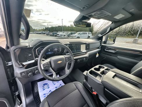 New 2026 Chevrolet Silverado 3500 LT w/ All Star Edition image 10