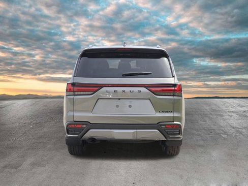 New 2026 Lexus LX 600 4WD w/ Premium Package image 6