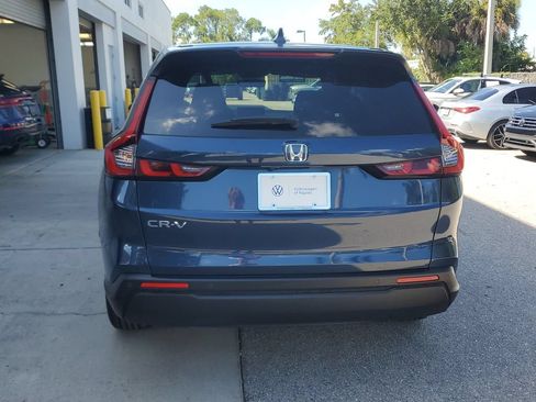 Used 2025 Honda CR-V EX-L image 6