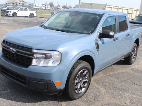 Used 2024 Ford Maverick XLT image 2