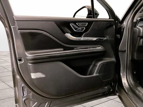 Used 2022 Lincoln Corsair AWD w/ Premium Package image 22