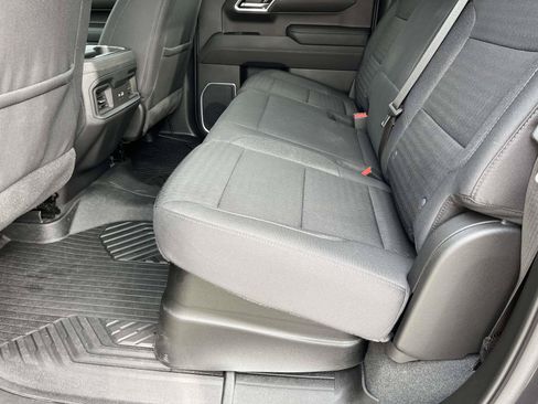 Used 2022 Chevrolet Silverado 1500 LT Trail Boss w/ LPO, Dark Essentials Package AWD/4WD image 15