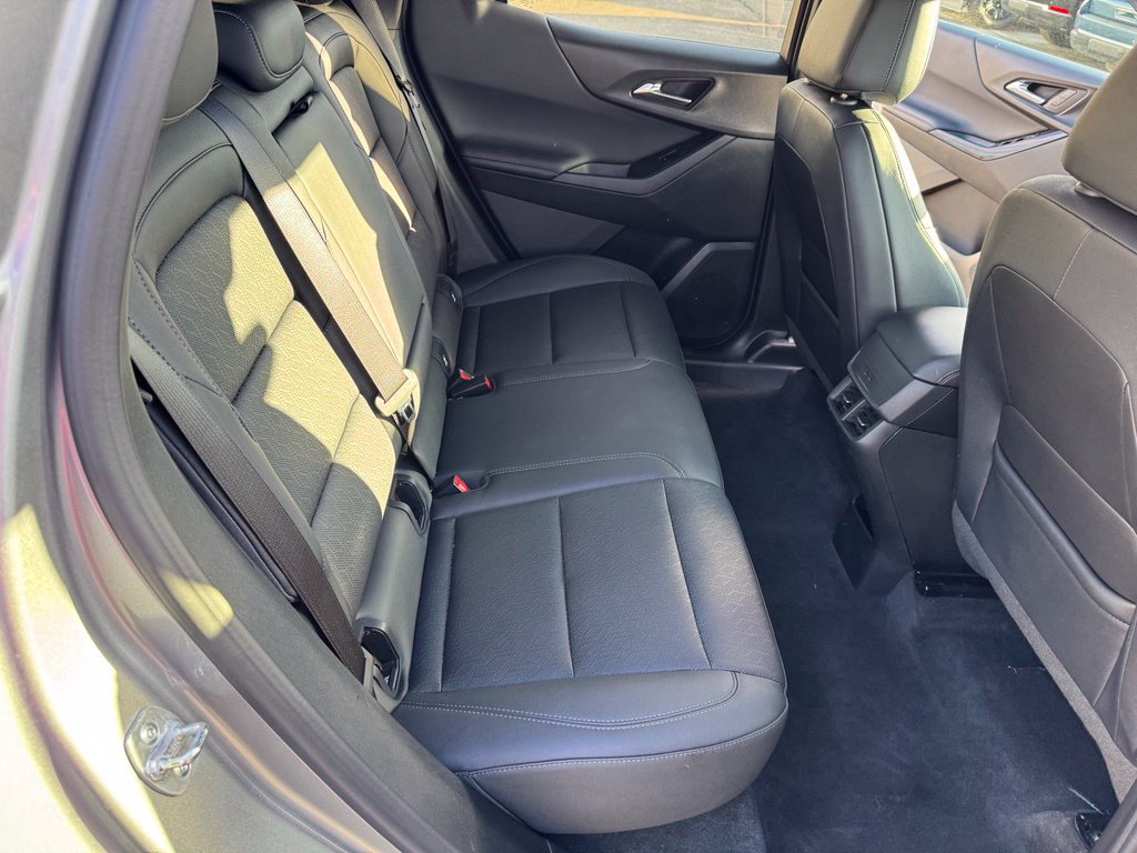 Used 2026 Chevrolet Equinox LT FWD image 24