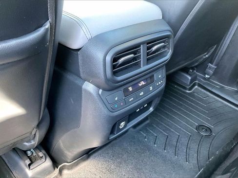 Used 2024 Honda Pilot Elite image 10