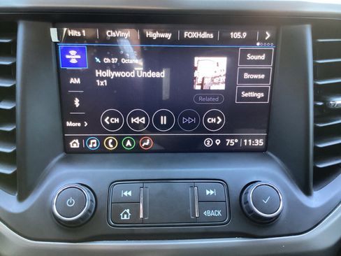 Used 2023 GMC Acadia AT4 w/ Technology Package image 23