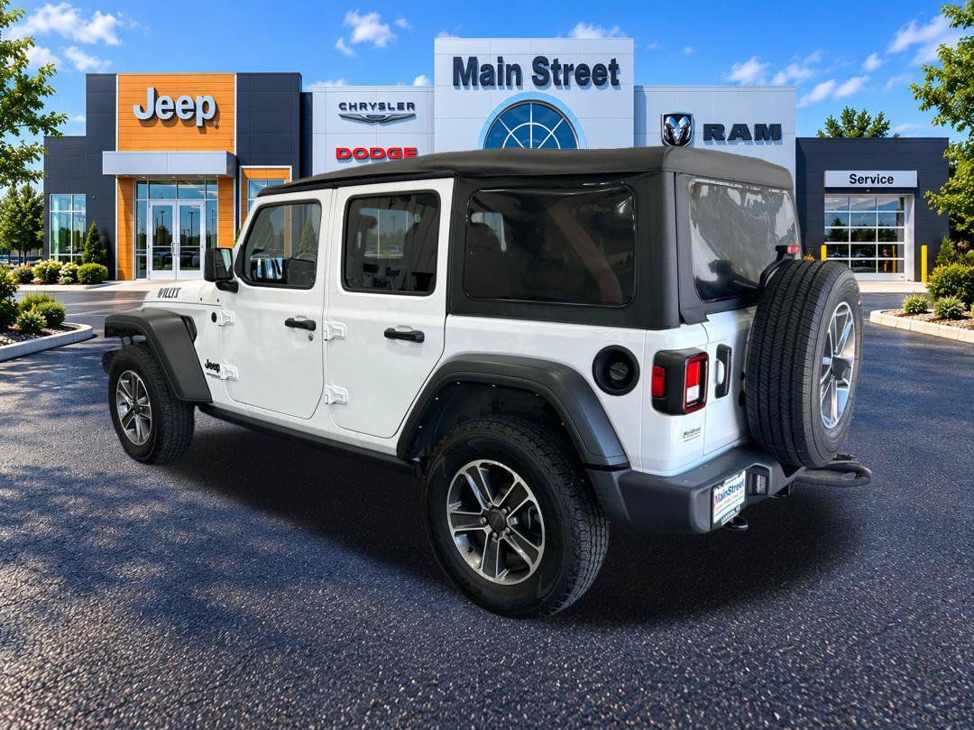 Used 2022 Jeep Wrangler Unlimited Sport AWD/4WD image 3