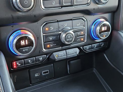 Used 2021 GMC Yukon AT4 w/ AT4 Premium Plus Package image 21