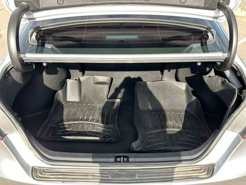 Used 2022 Toyota Camry SE image 5