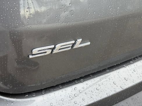 Used 2023 Ford Edge SEL w/ Cargo Accessory Package AWD/4WD image 12