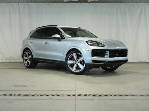 New 2026 Porsche Cayenne AWD/4WD image 9