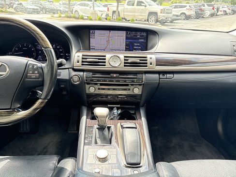 Used 2013 Lexus LS 460 AWD w/ Comfort Pkg image 30