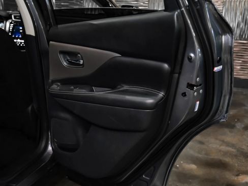 Used 2022 Nissan Murano S FWD image 38