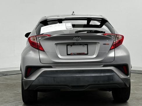 Used 2018 Toyota C-HR XLE image 7