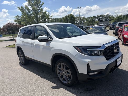 Certified 2023 Honda Passport EX-L image 3