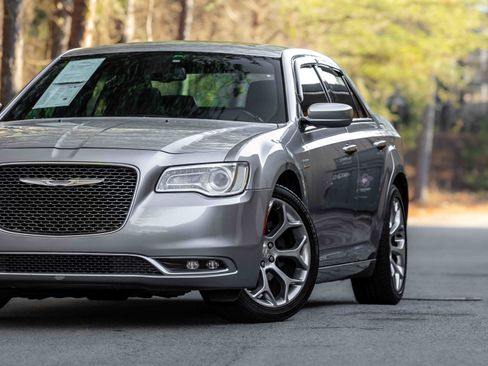 Used 2018 Chrysler 300 C w/ Sun, Sound & Nav Package image 28