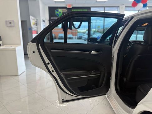 Used 2018 Chrysler 300 S w/ Safetytec Plus Group AWD/4WD image 36