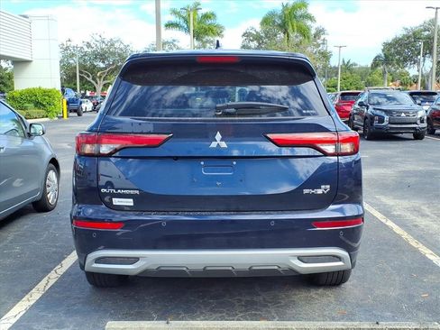 Used 2024 Mitsubishi Outlander SE image 17
