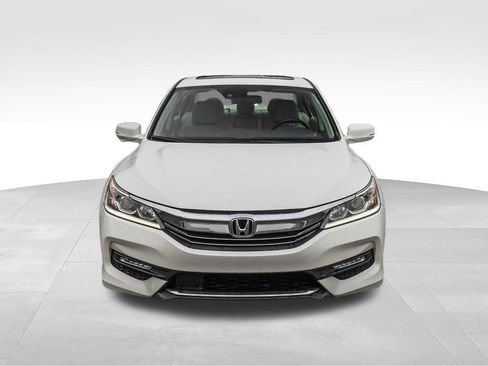 Used 2016 Honda Accord EX-L image 2