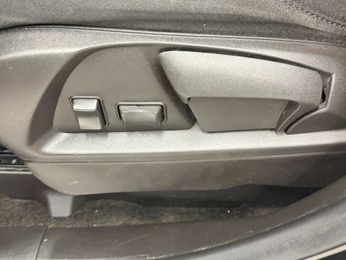 Used 2017 GMC Terrain SLE FWD image 23