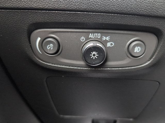Used 2022 Buick Encore GX Preferred w/ Cold Weather Comfort Package FWD image 16