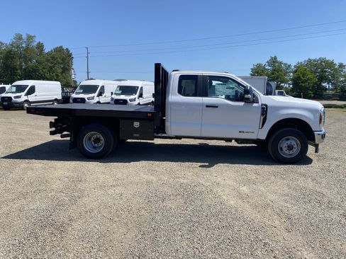 New 2025 Ford F350 XL w/ XL Chrome Package image 6