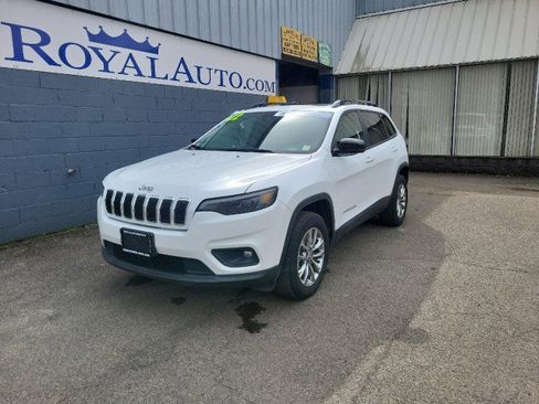 Used 2022 Jeep Cherokee Latitude Lux w/ Sun & Sound Group image 2