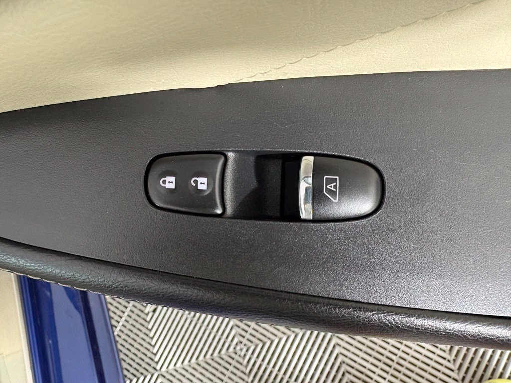 Used 2022 Nissan Maxima SV w/ Floor Mat Group FWD image 36