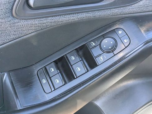 Certified 2023 Nissan Rogue S image 22