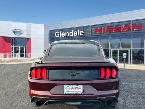 Used 2018 Ford Mustang Coupe w/ Black Accent Pkg RWD image 5